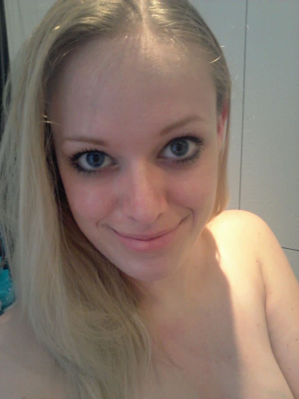 Click to view full size Limited time! Dutch slut face