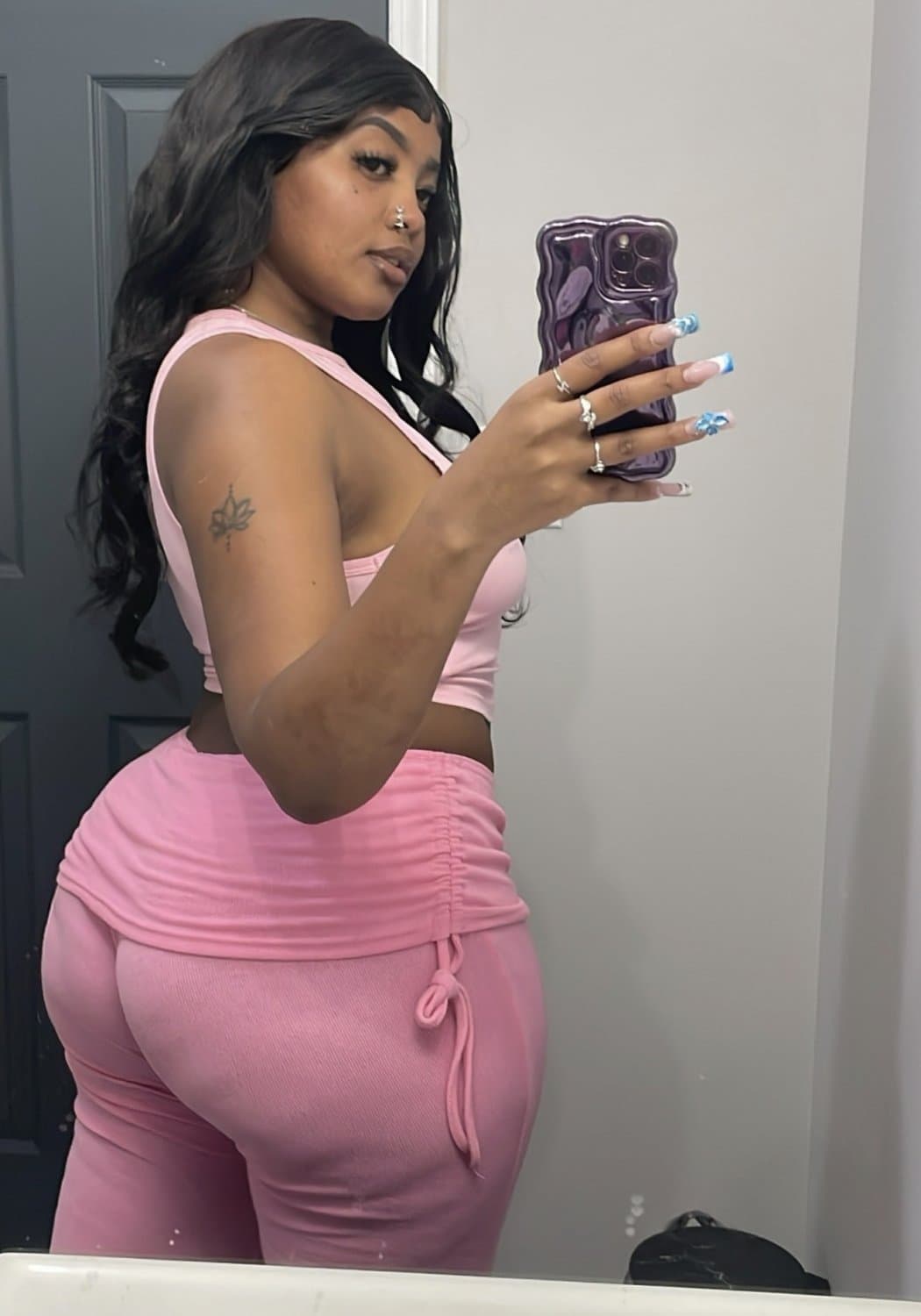 Click to view full size Sexy black beauty