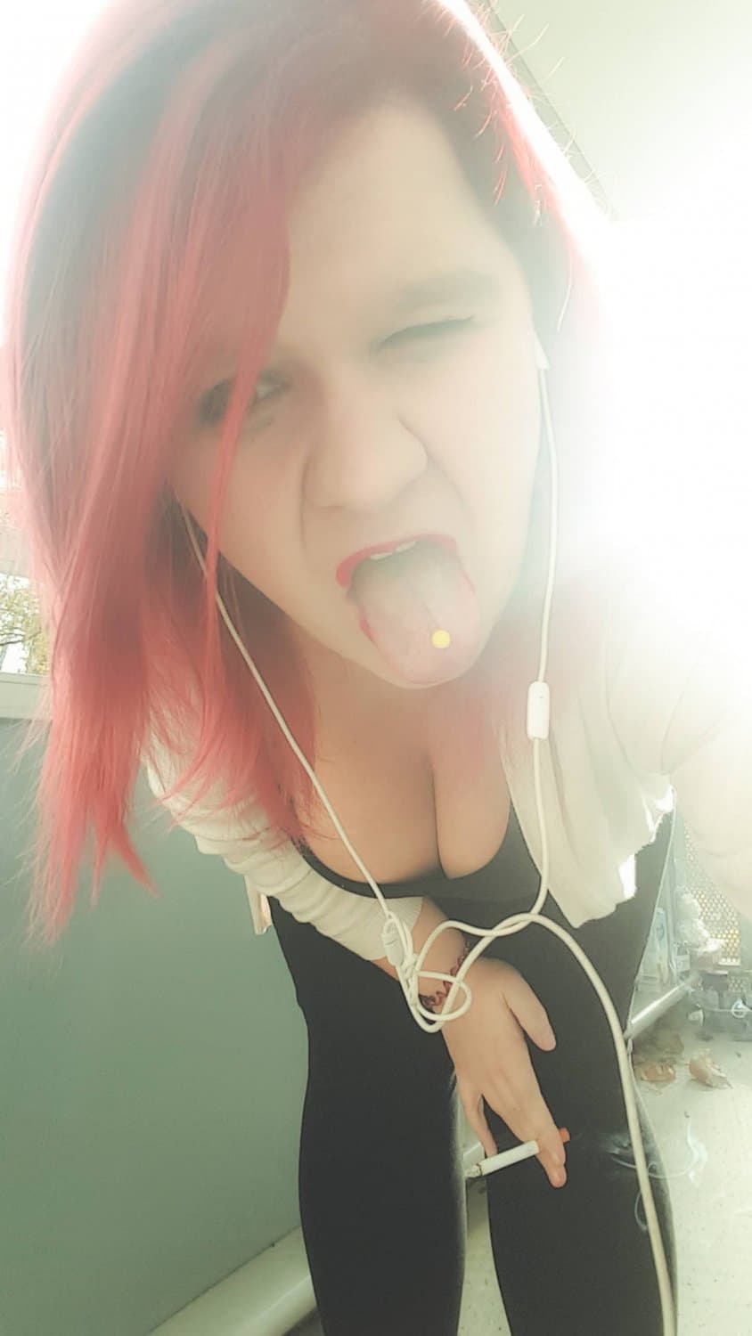 Hot Day Big Cleavage