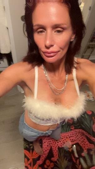 PERFECT PETITE MATURE SEXY HOT MILF COUGAR MOM featuring her daughter REAL CAMER ROLL LEAKS