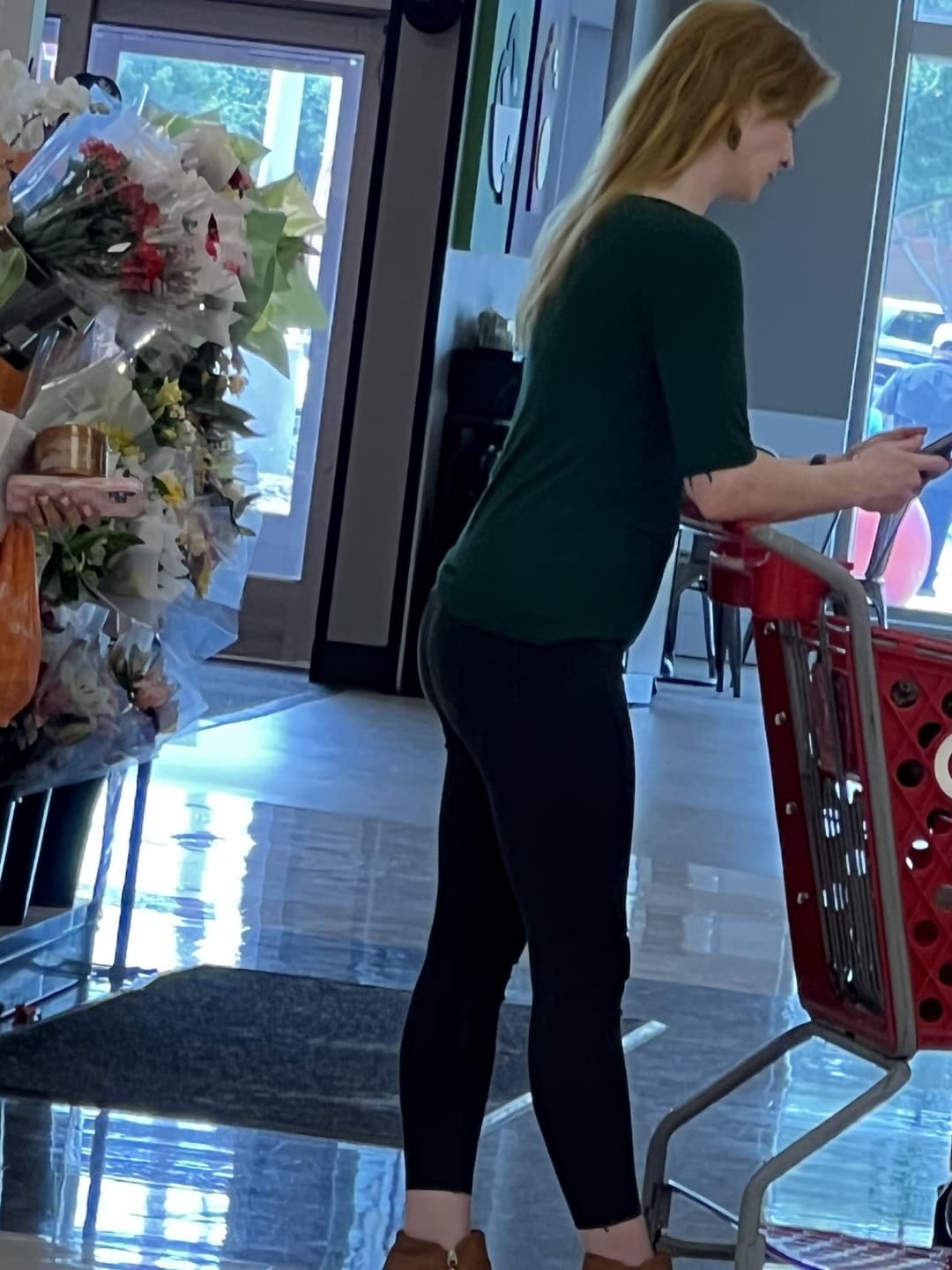 Candid MILF/Teen creep shots (she caught me and liked it!)