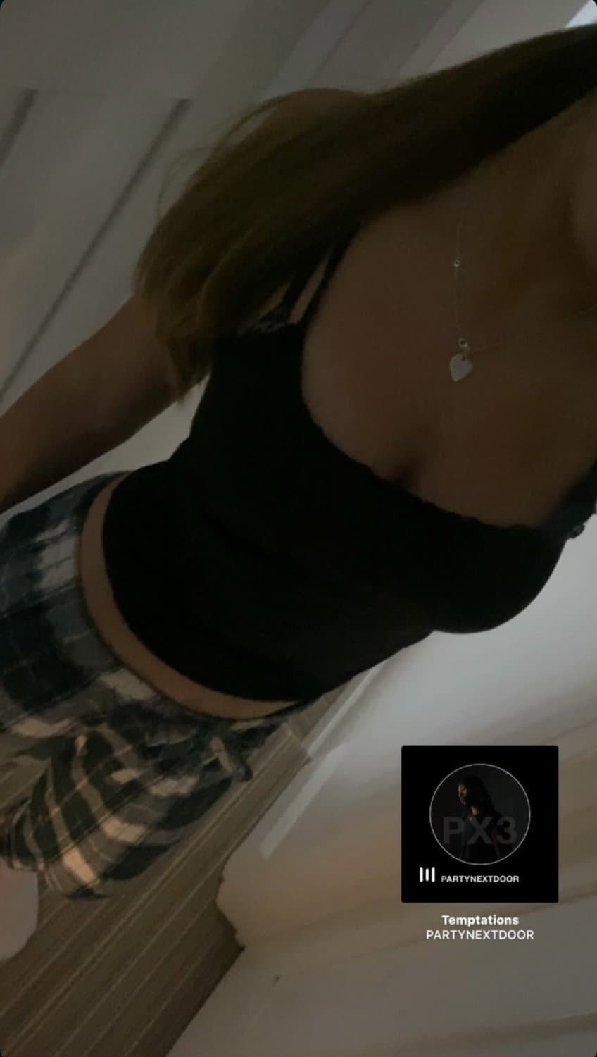 Would you rather fuck my teen cousin in her ass, pussy or throat?( dm me, I have no limits)