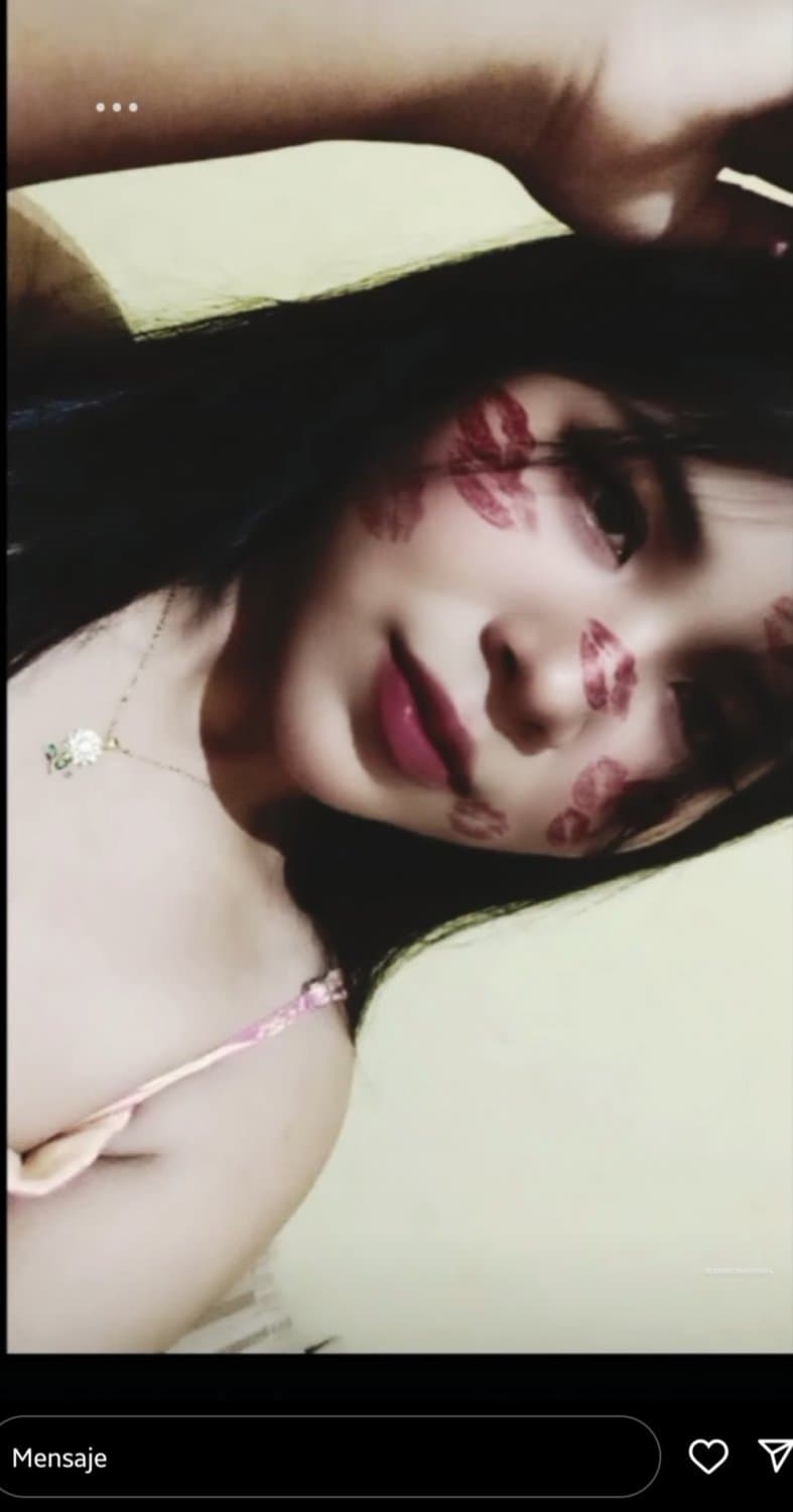 karla lorena heredia salinas espiada, no se da cuenta, amiga