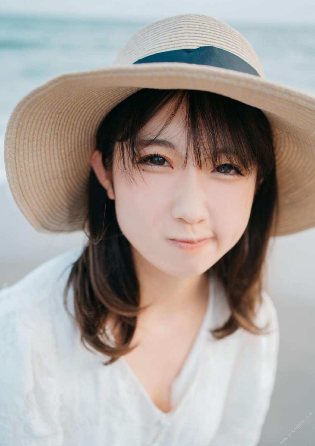 Momo Taiga 大河もも, グラビア写真集 「恋。」 Set.02 –