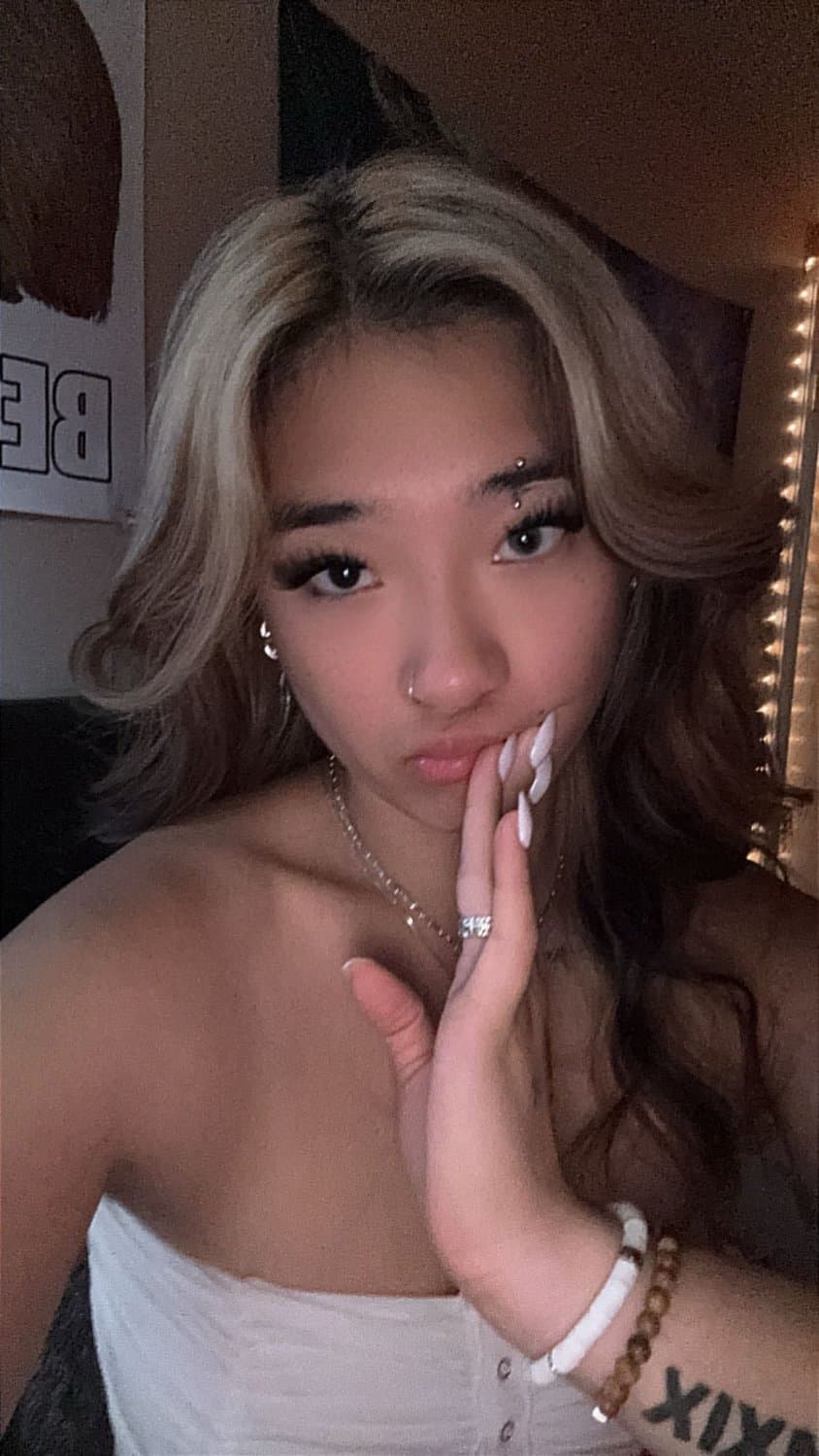 Click to view full size luxe ABG HOT AMATEUR TEEN COLLEGE ASIAN FUCKED AND LEAKED