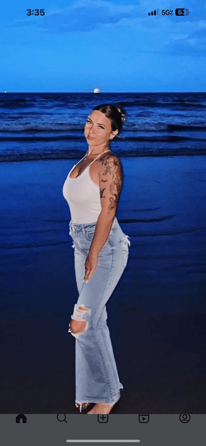 Super Sexy Slut Young Milf Sarah