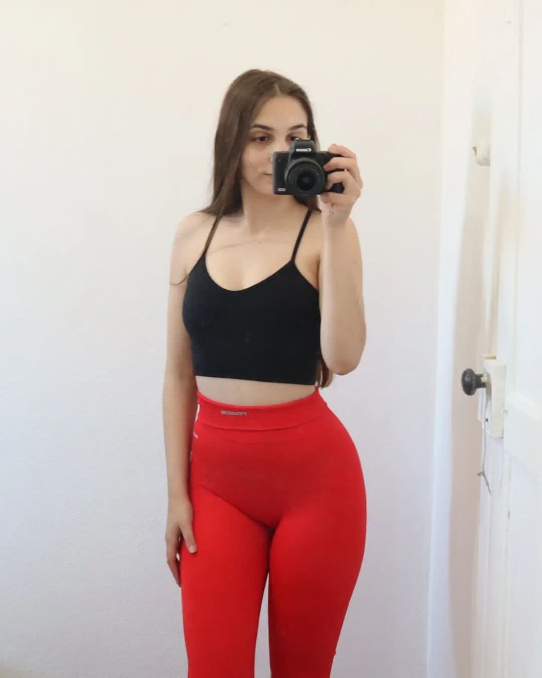 Click to view full size Tania Moreira 3