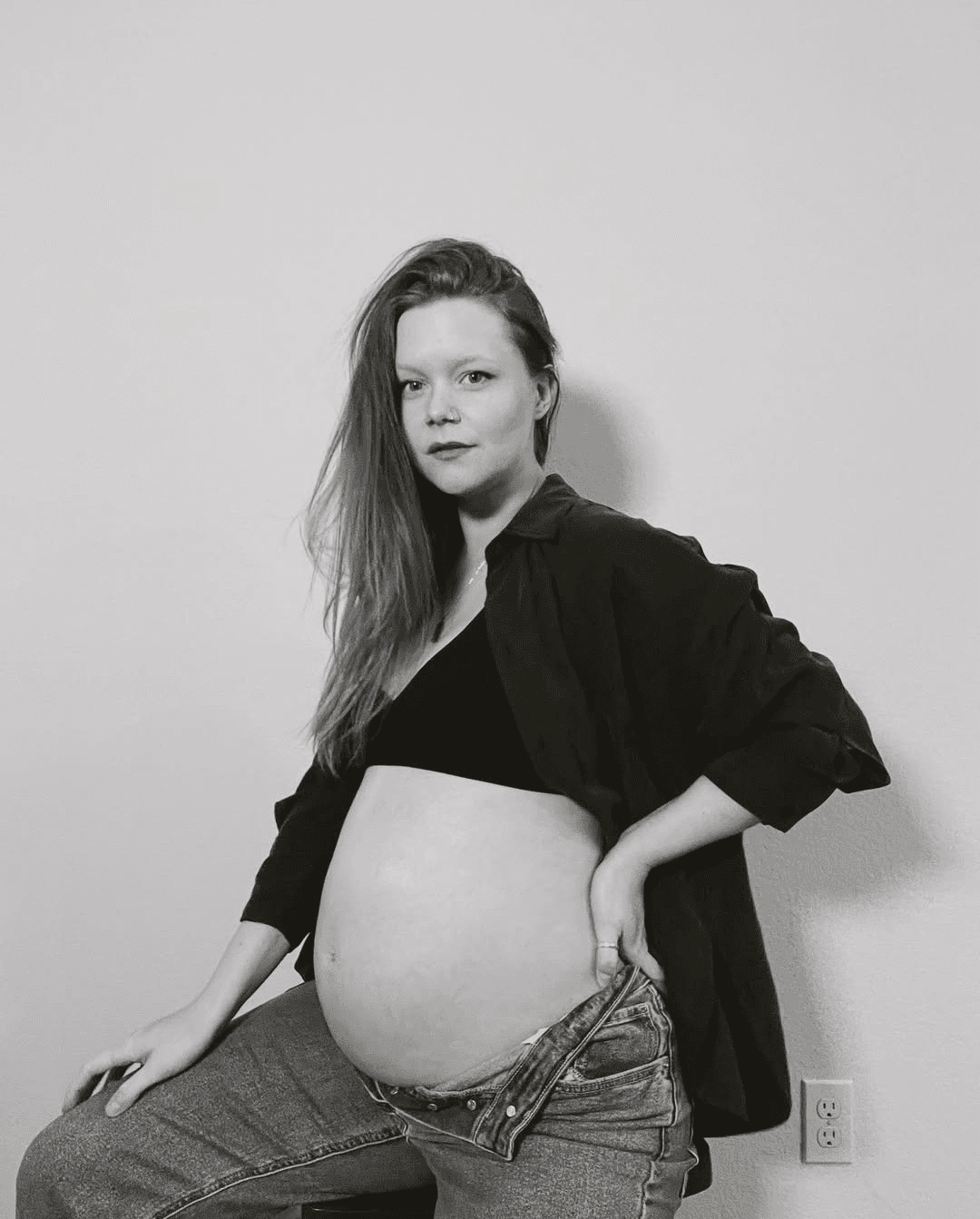 Sexy Milf Youtube Nerd "Possessed by Horror" would be so much fun to degrade and humiliate.