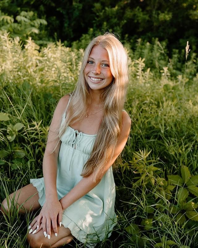 Sexy petite blonde teen Dylan