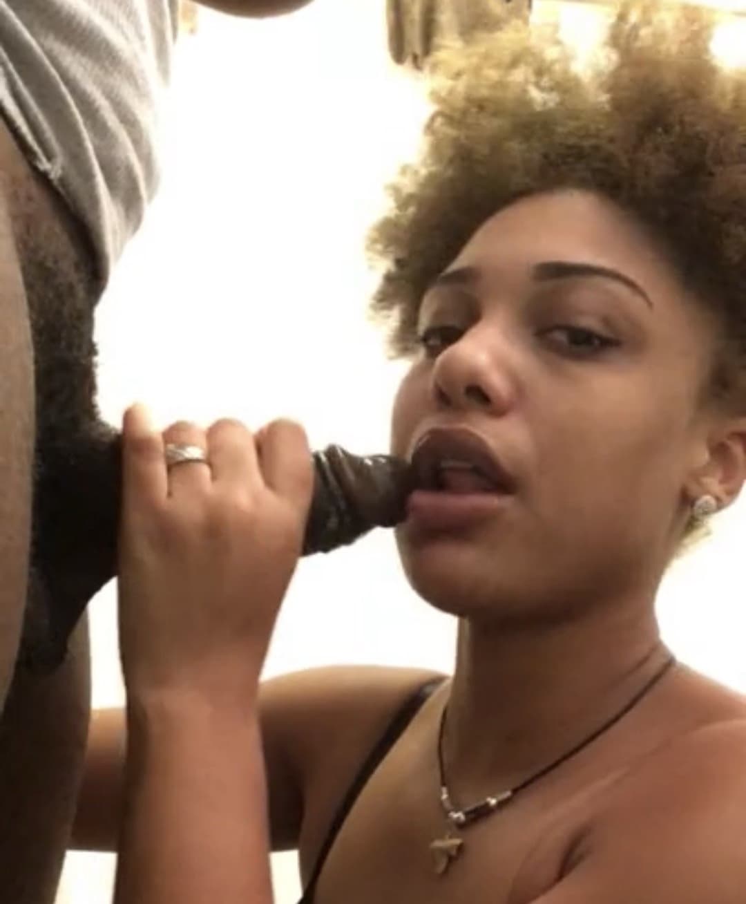 Yea, she looking in the camera! Freak bitch!