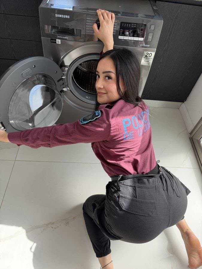 Nicol poli de la ciudad