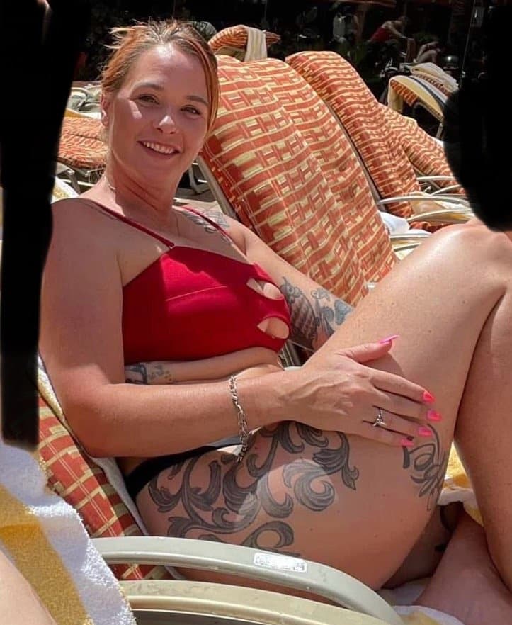 Realtor Erin still has the banging body of a porn star