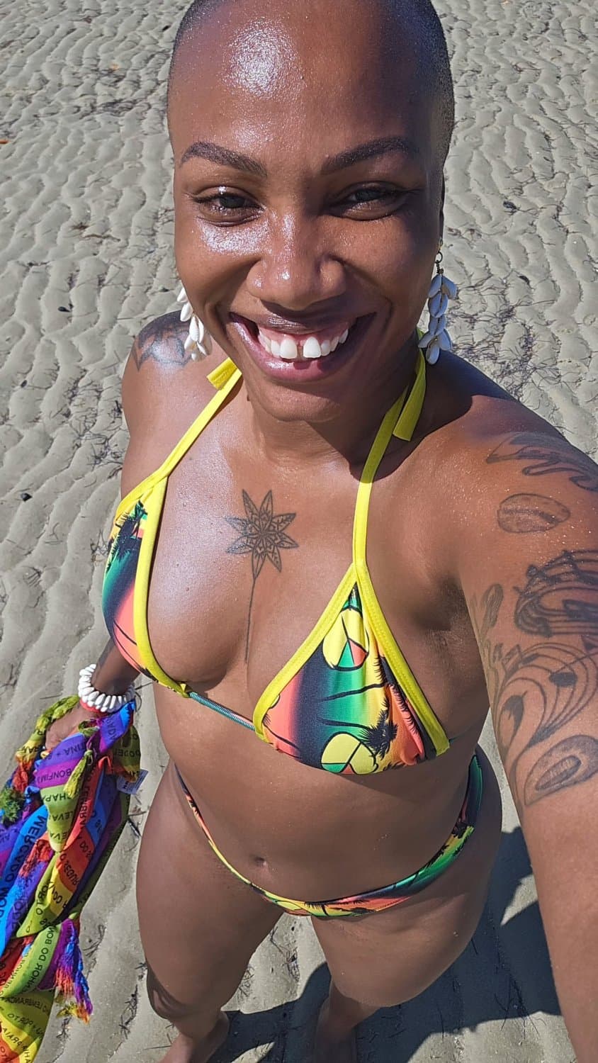 Click to view full size preta gostosa manabella quem tem video dela? posta em new post