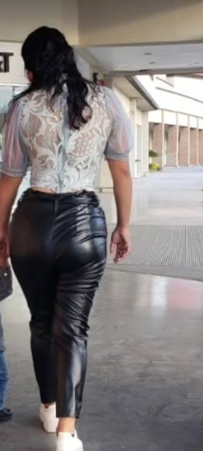 Ricos culos en jeans y leggins