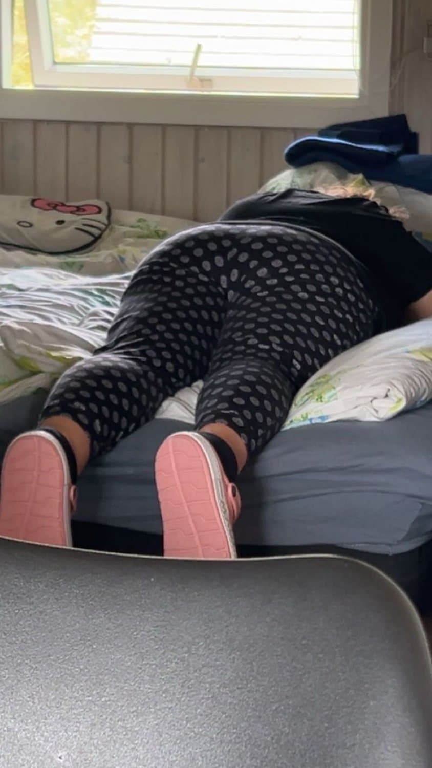 Meine Mutter ich will das sie Hard von mehreren durch gefickt wird ich will das sie erniedrigt wird!