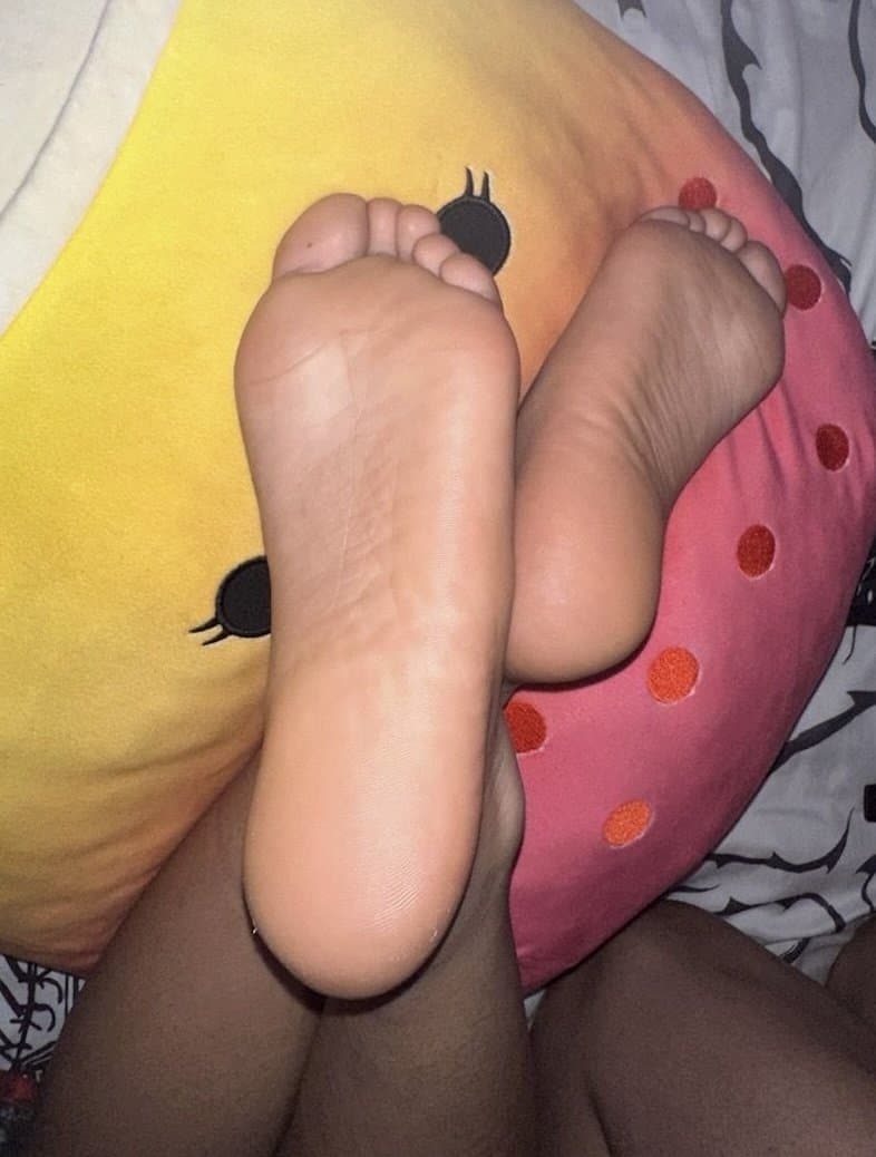 Latina Sisters giving in to the foot fetish community