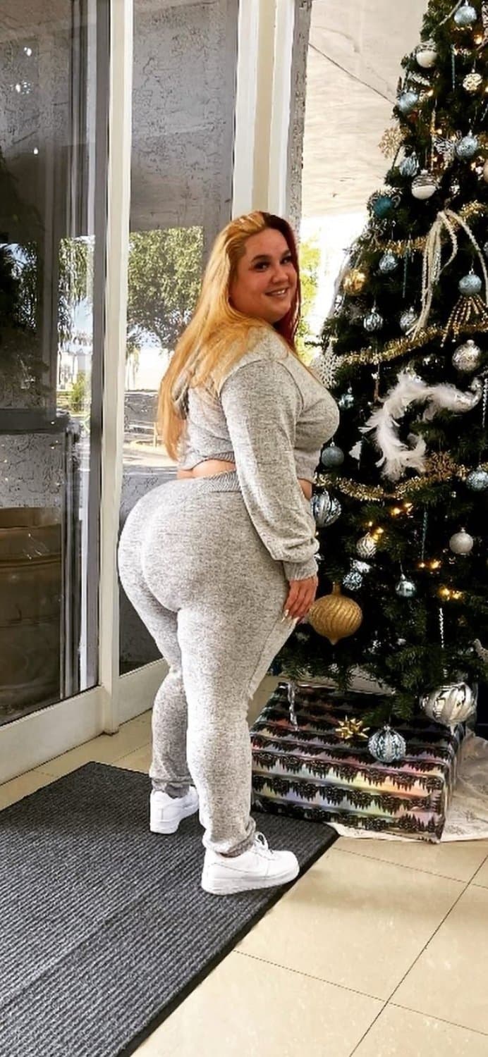 M3GA FAT A$S MaMi !!!!