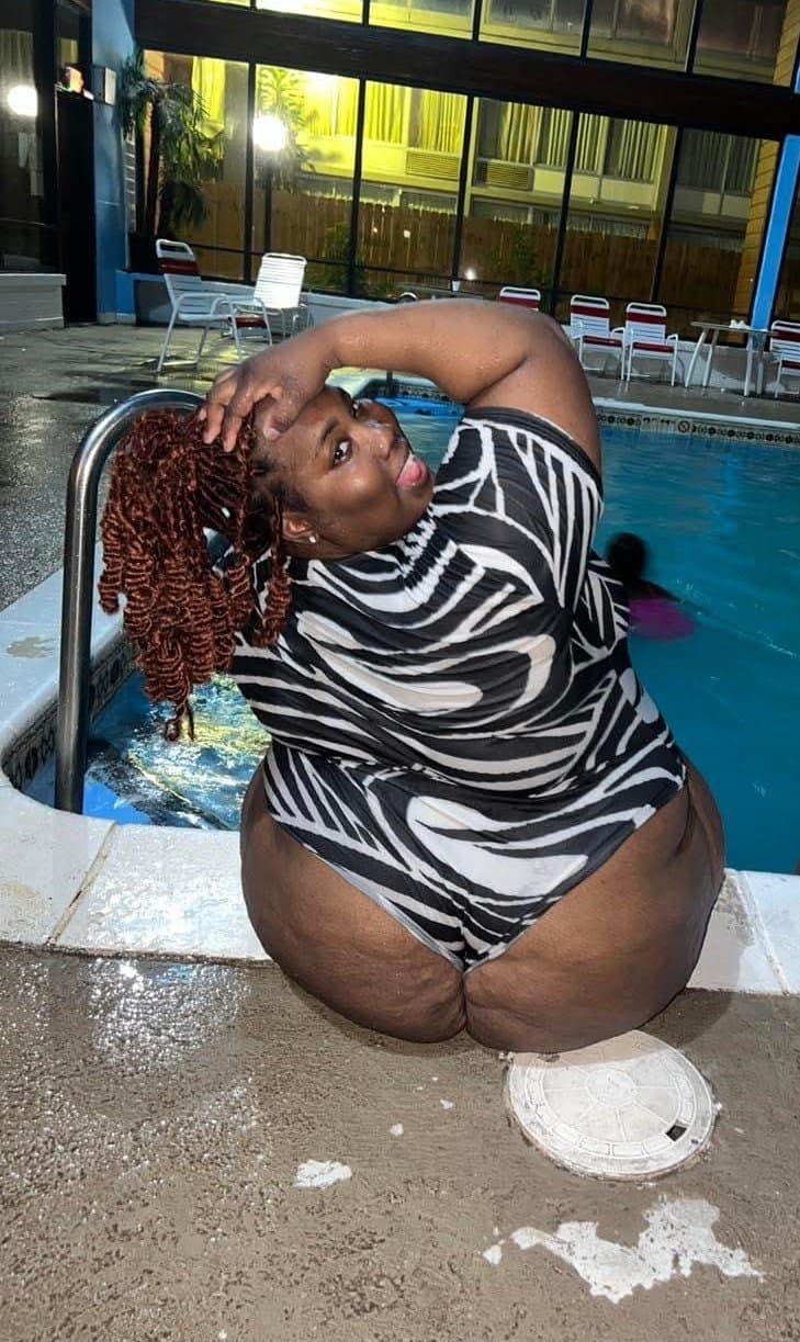 SSBBW EBONY HUGE OLE BIG ASS BOOTY