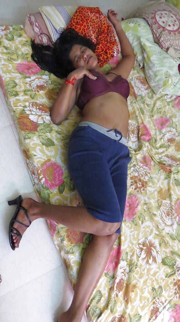 Sexy Indian Tamil wife Anu ?