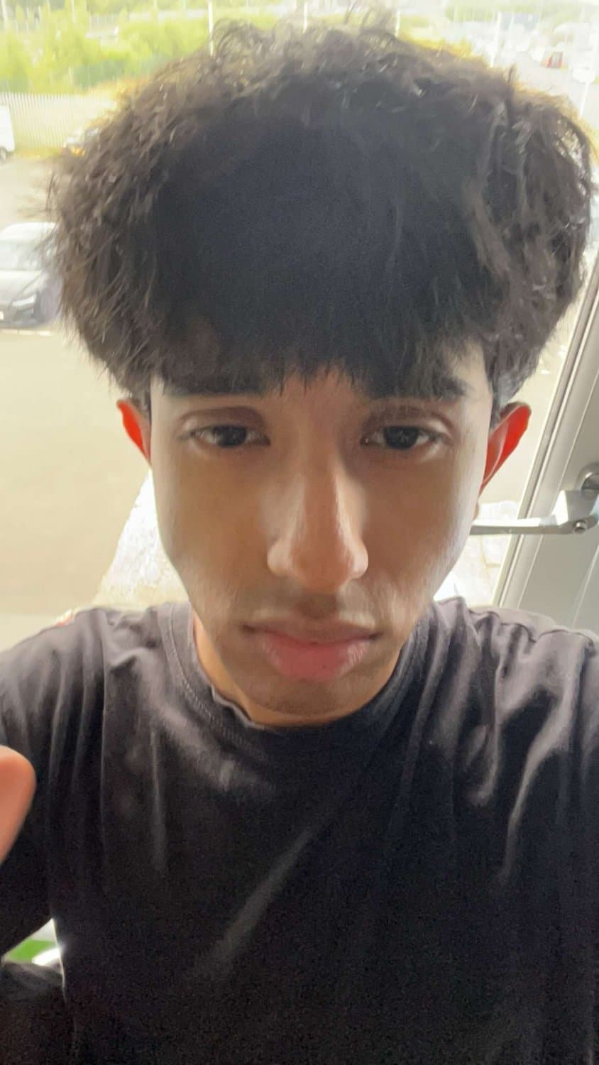 18yo Gay paki slut loves playing with his huge cock and showing off his tight boy pussy to older men