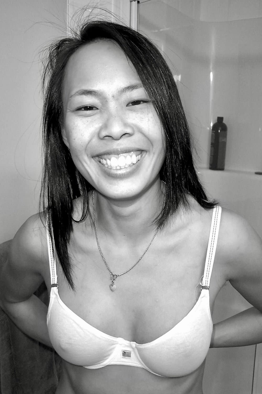 Asian wife was born to be naked for everyone