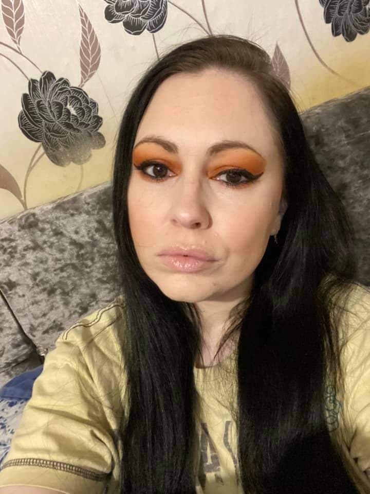 Stupid married uk slut kerry in all her glory