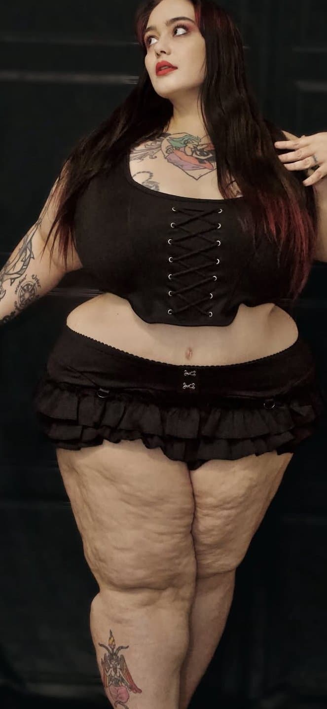 Click to view full size Bbw goth big legs