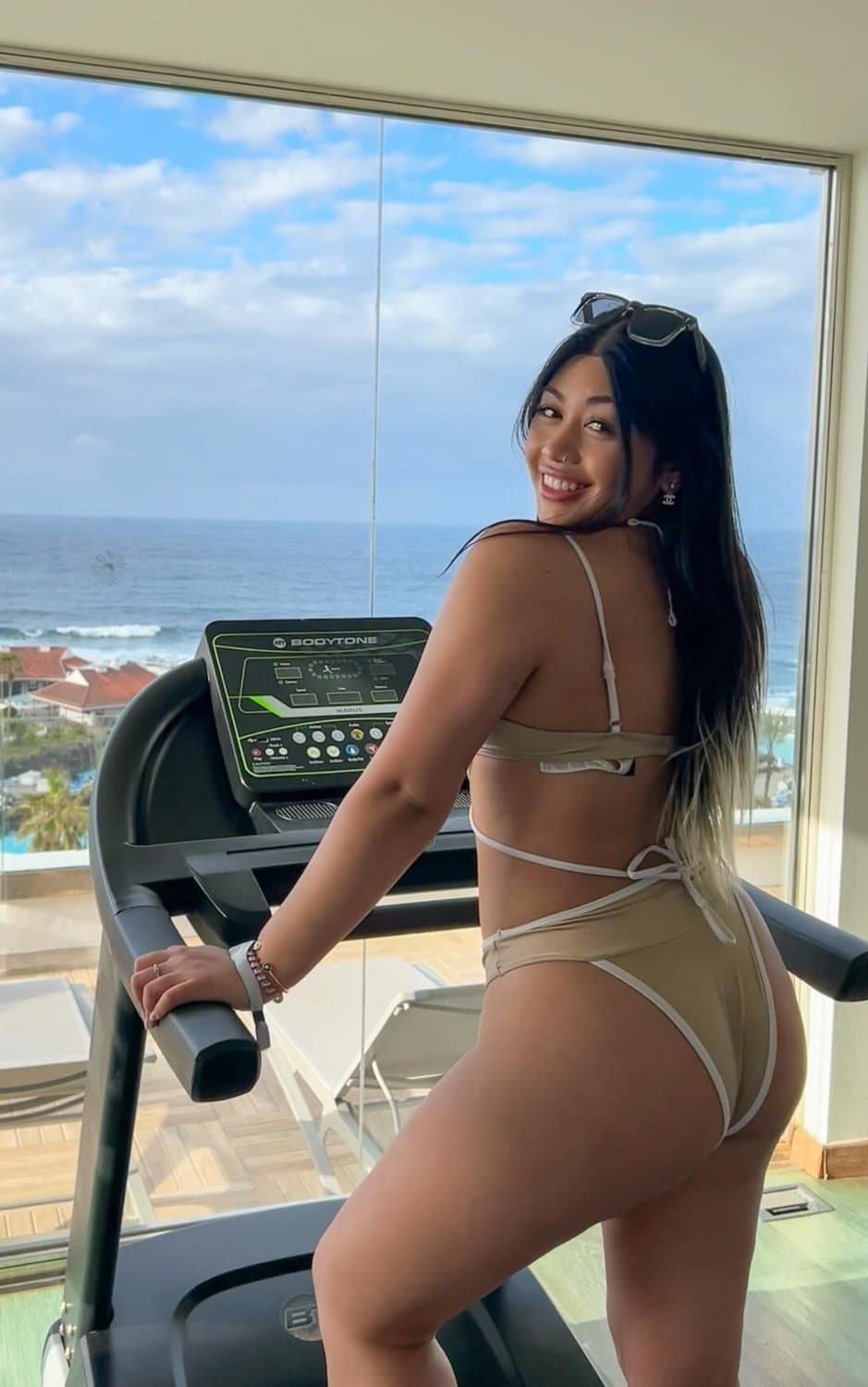 fat ass asian met in bali