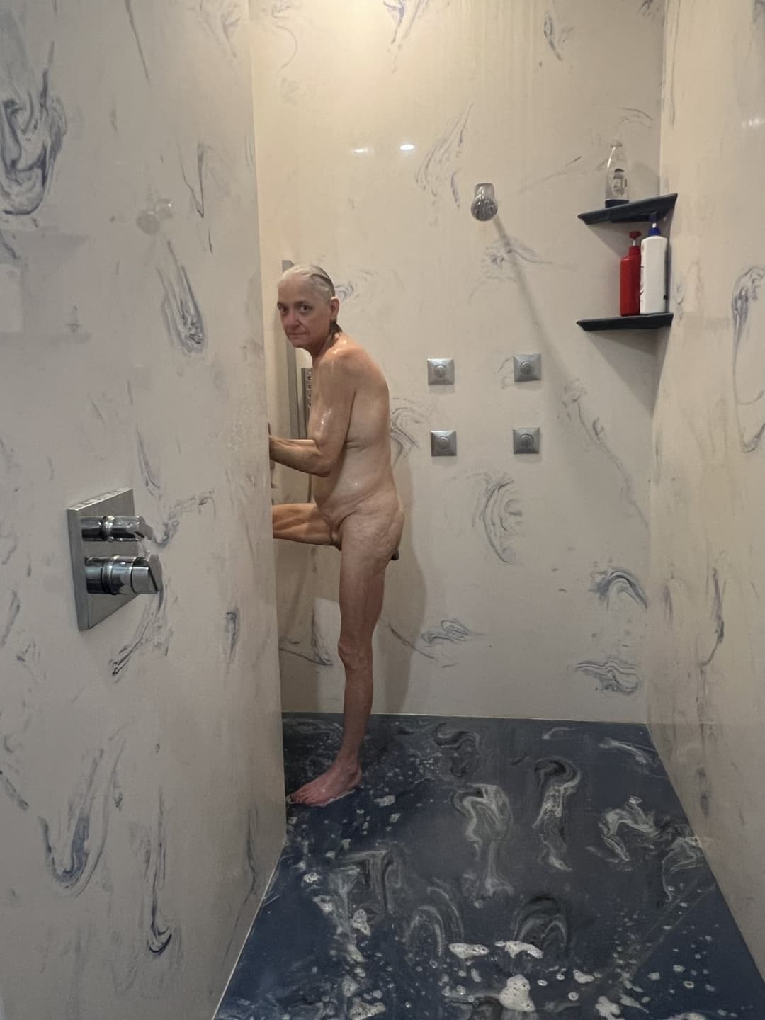 Granny D wash that pussy!