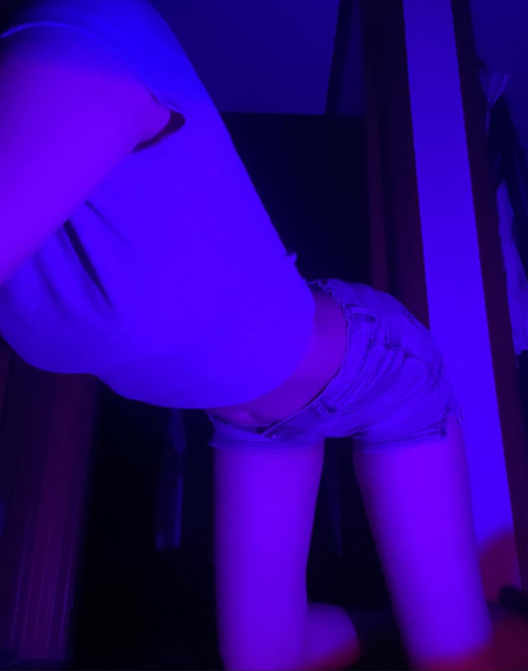 First time meeting my friend’s slutty teen sister and stole her panty, gonna edge and cum in it