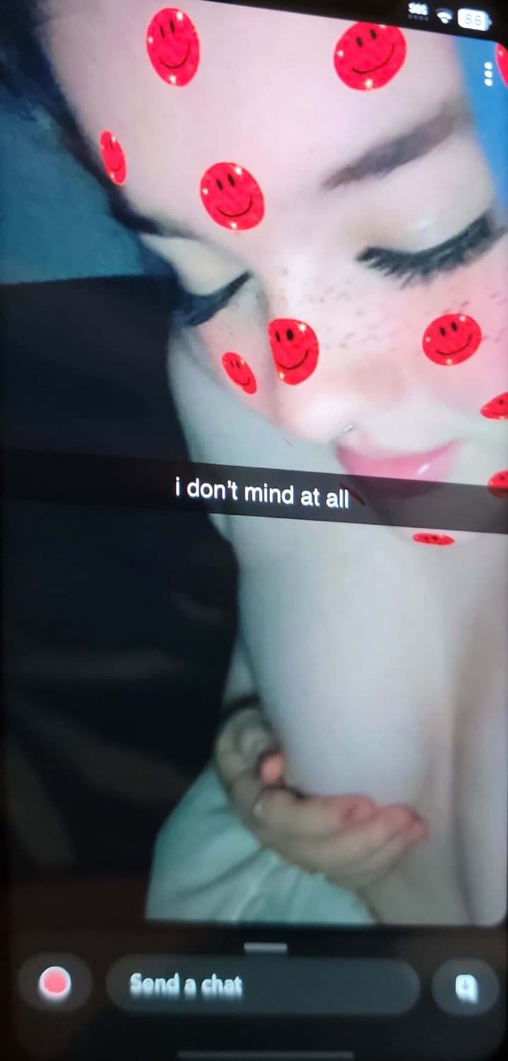 White slut shows off her body 18 years old new zeland