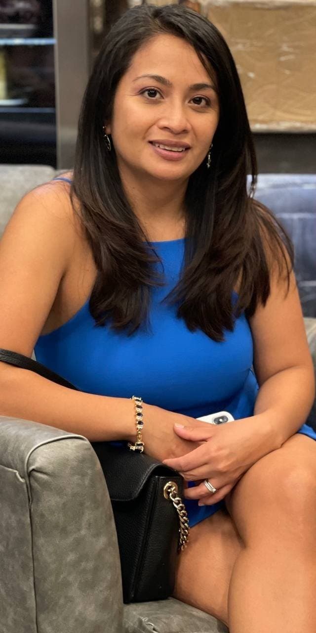 EXTREMELY HOT BEAUTIFUL NRI BUSTY MILF GIVING SENSUAL DEEP BLOWJOB SUCKING BALLS