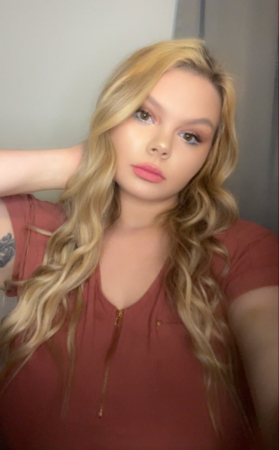 Lesbian Makeout In Bathroom