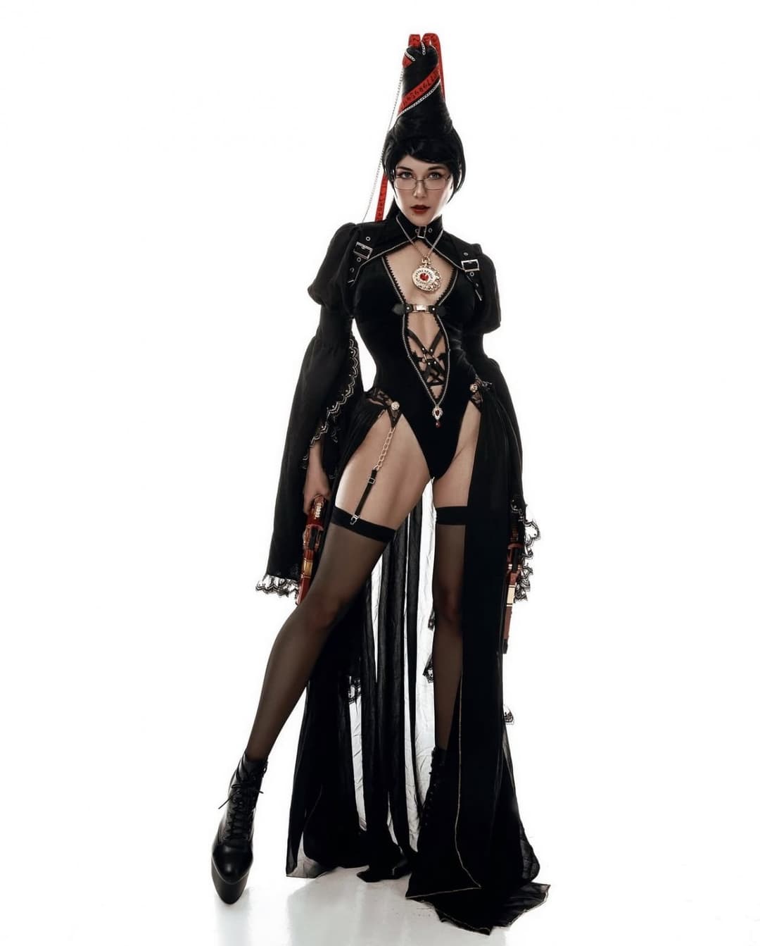 Spicy Witch Bayonetta. Stunning Hips & Long Legs. Cosplay
