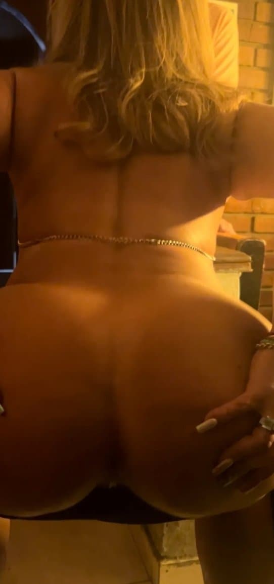 HotMilf Loira liberada pelo Corninho...??????