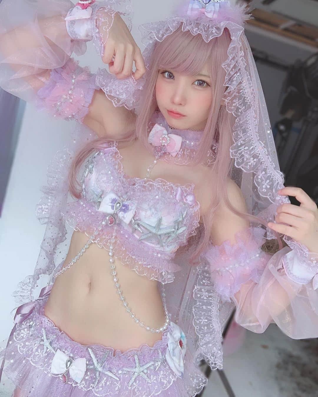 ENAKO RIN: these Japanese Cosplayer worth the waste of your offspring/ baby oil housed in your balls