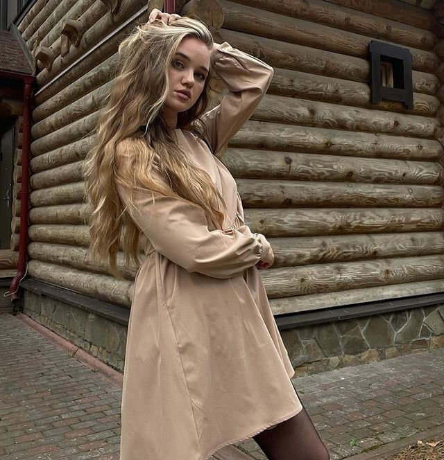 Russian Sexy Blond Barkun Alina