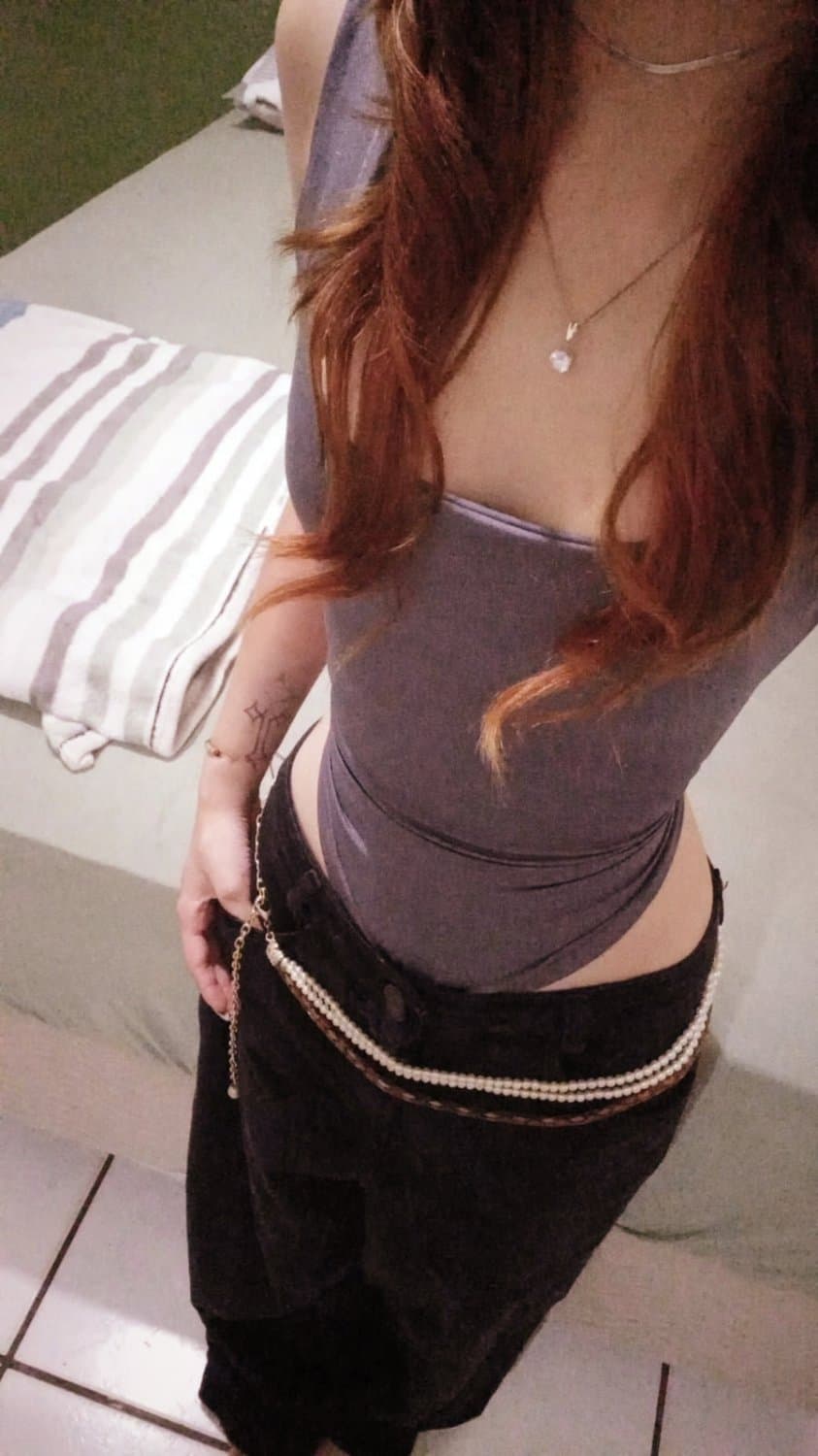 Ruivinha gostosinha da cintura linda?