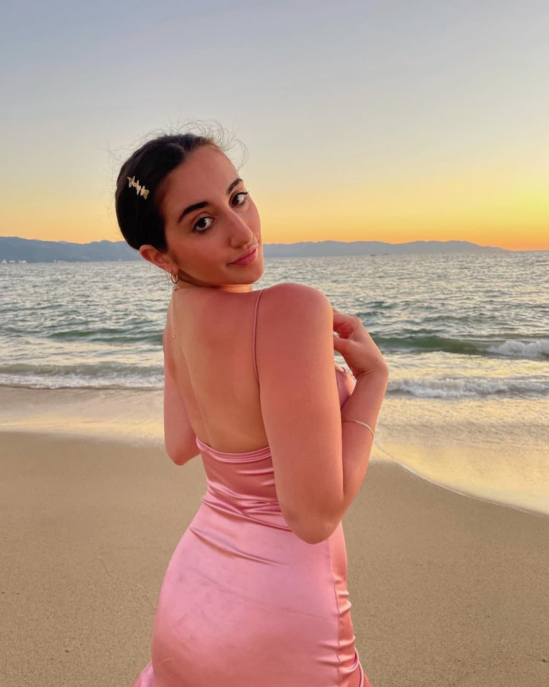 Click to view full size College Crush Lisa Sandson (@lisa.sandson). Comment your favorite pics.