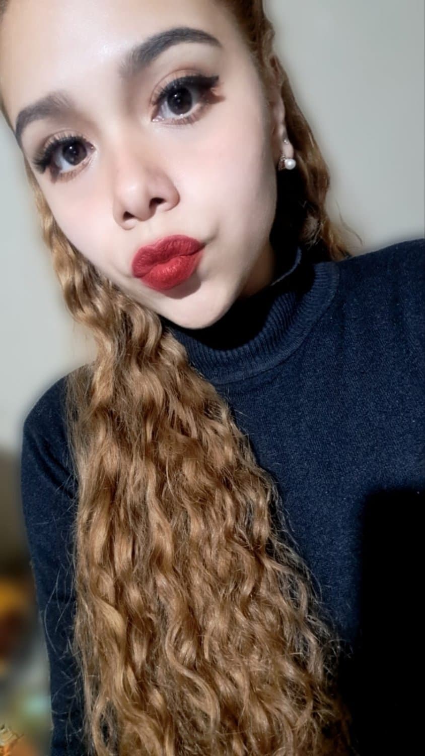 Mi contenedor personal en ella me corría dentro de su vagina 6 o 7 veces diarias ??? no puedudías