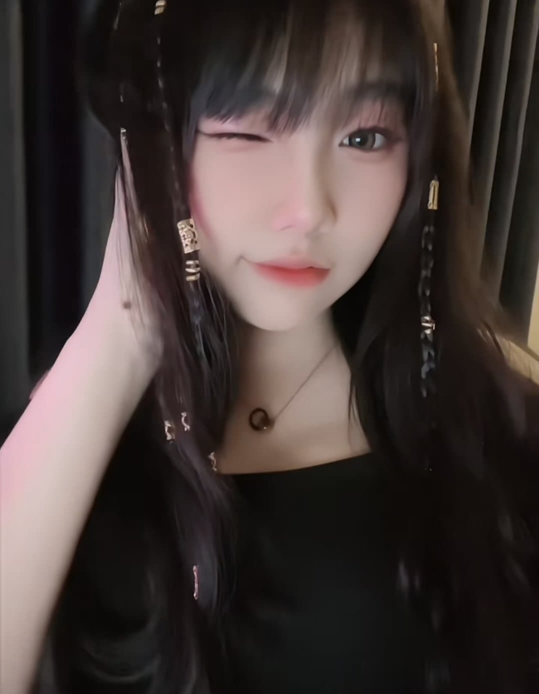 tôi có con đĩ bạn thân thích mặc hở vú nhìn nứng quá ai cum giùm ko p2