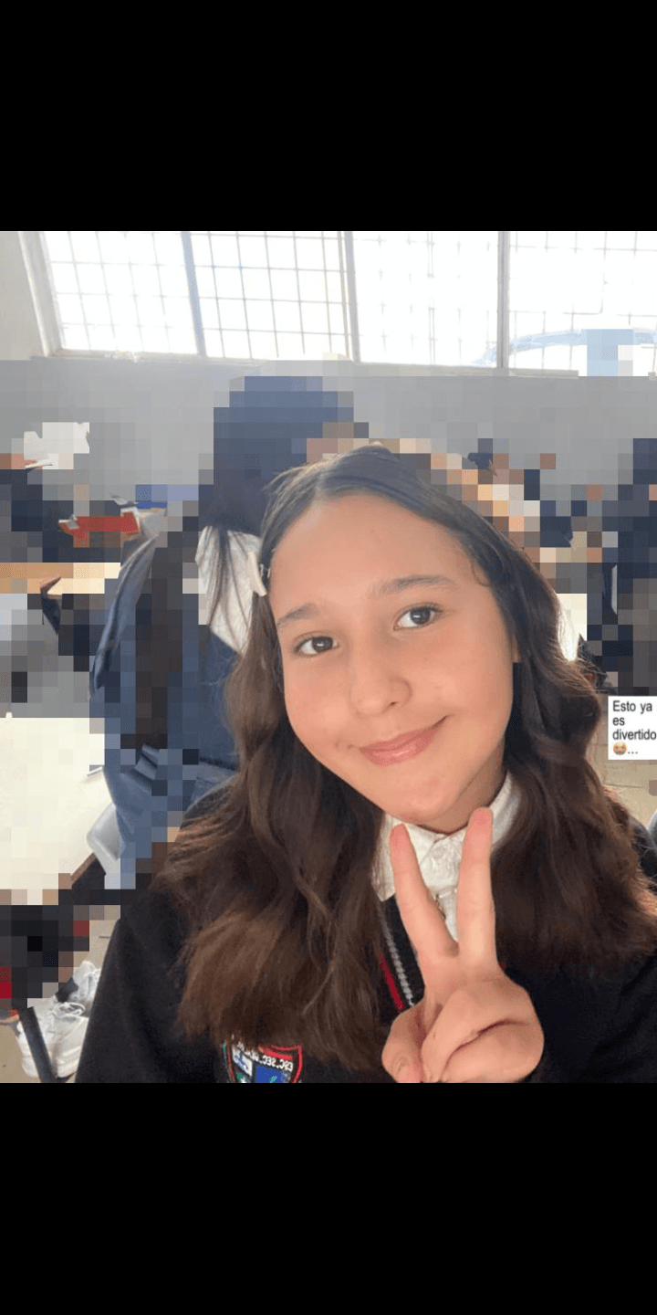 Perra con bonito cuerpo y rostro hermoso