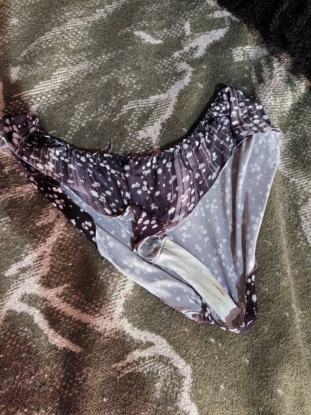 Calzones y tangas sucias de mi tía ??