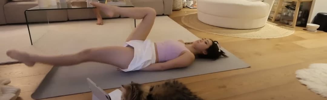 Cheeky home workout for daddy