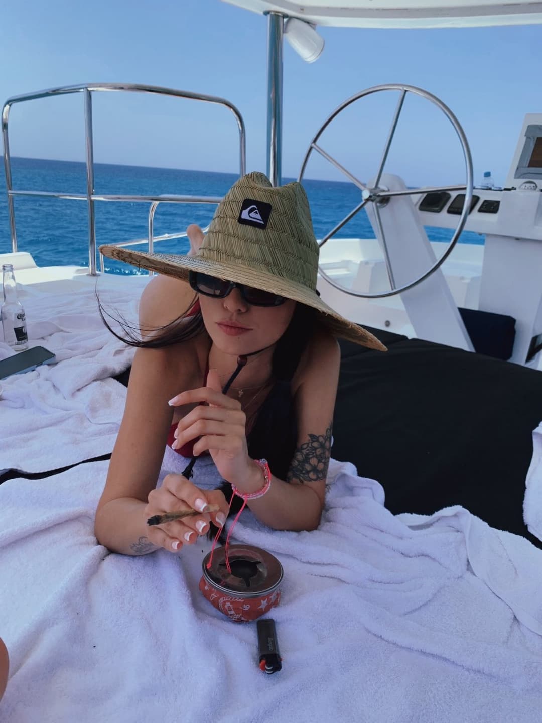 Supermodel goddess drinks sperm from 100 men