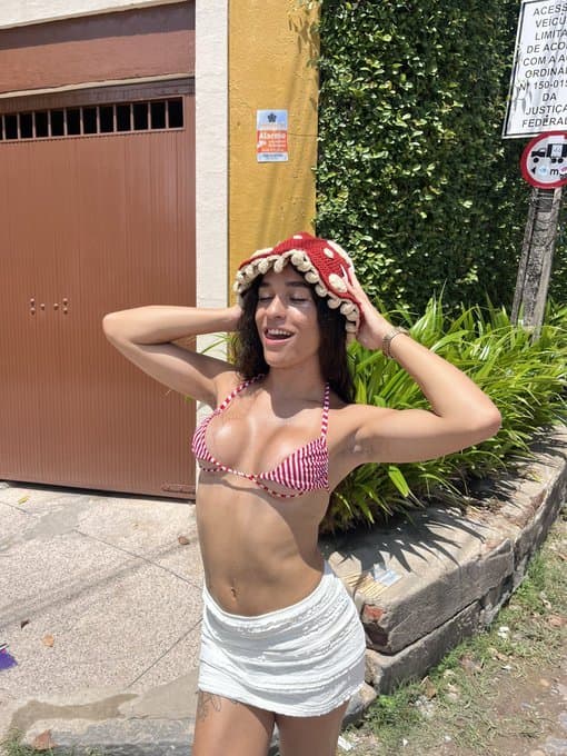 Brazilian hot tranny girl