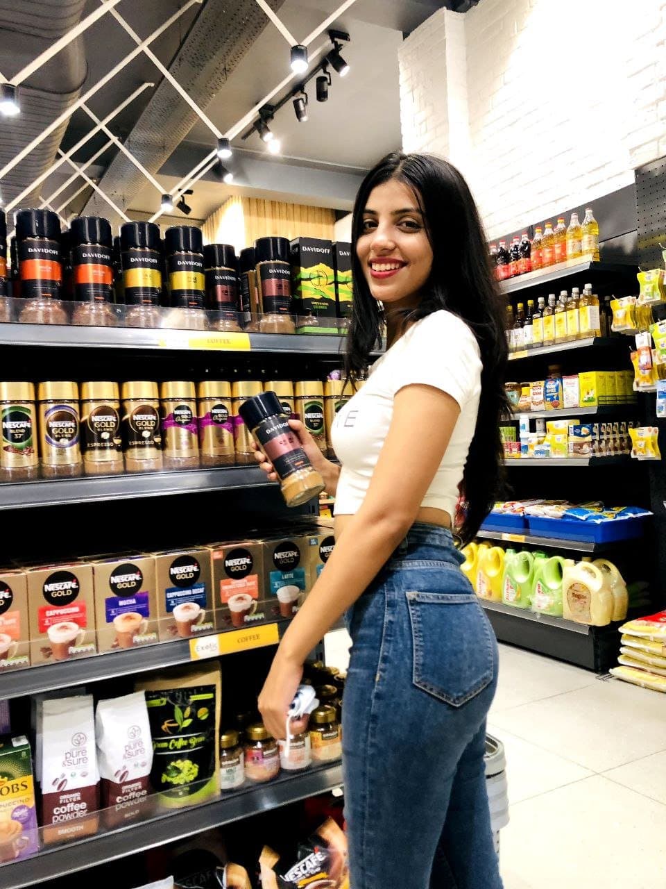 She likes to pretend to take artistic nudes