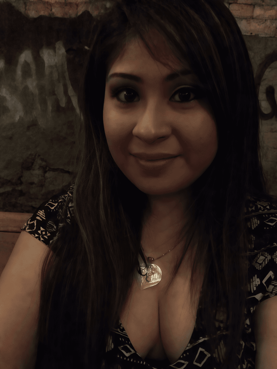 Cheating wife goes out with friends and ends her night at the dorms giving head