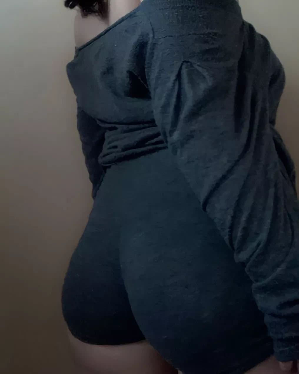 Big Tits Thicc Latina Touching Herself