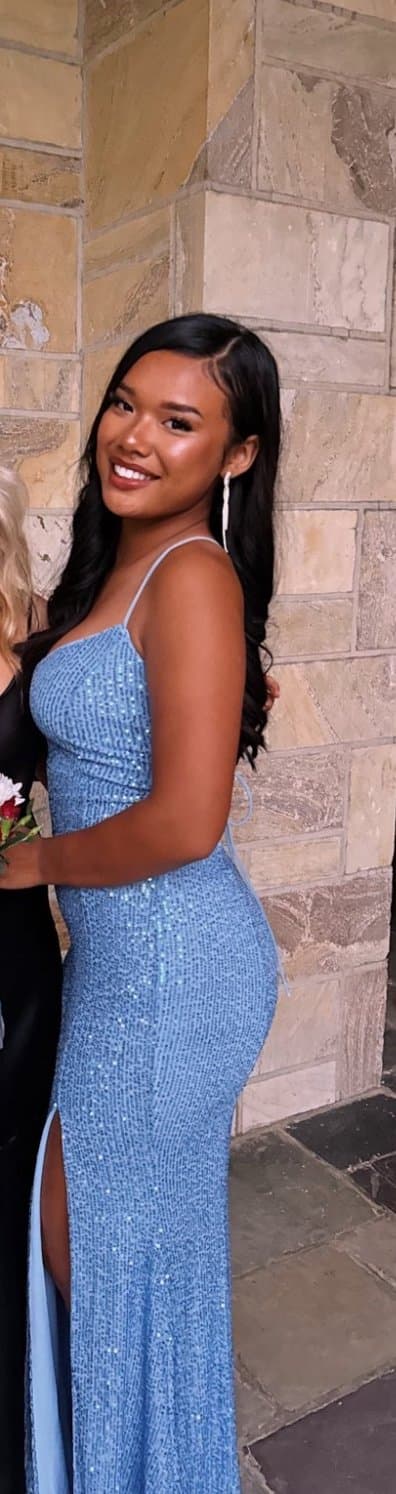 right asian teen with bubble butt gets fucked by older guy